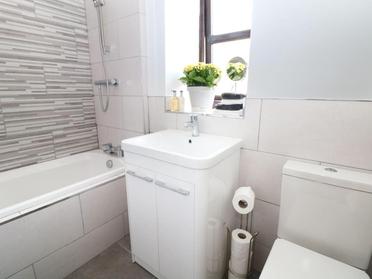 Dove Cottage Clowne Екстериор снимка