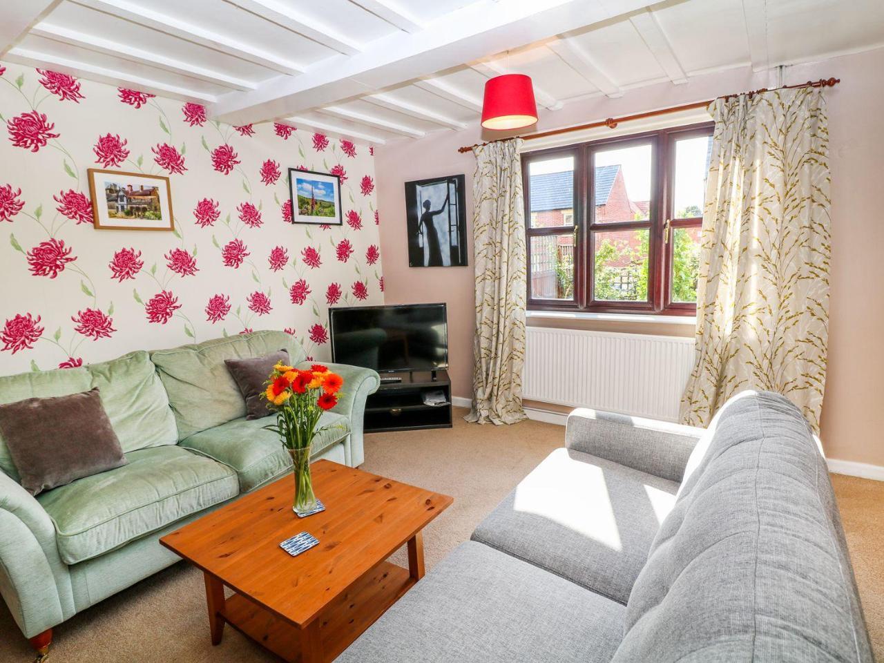 Dove Cottage Clowne Екстериор снимка